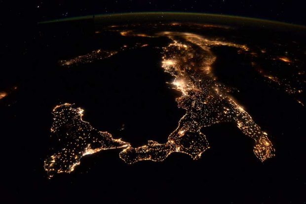 عکس های زمین از دید دوربین یک فضانورد بریتانیایی
