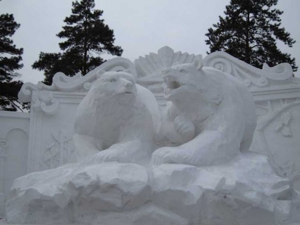 مجسمه برفی