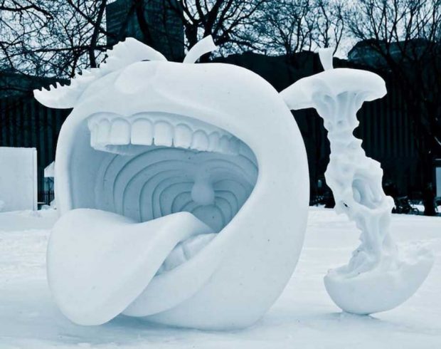 مجسمه برفی
