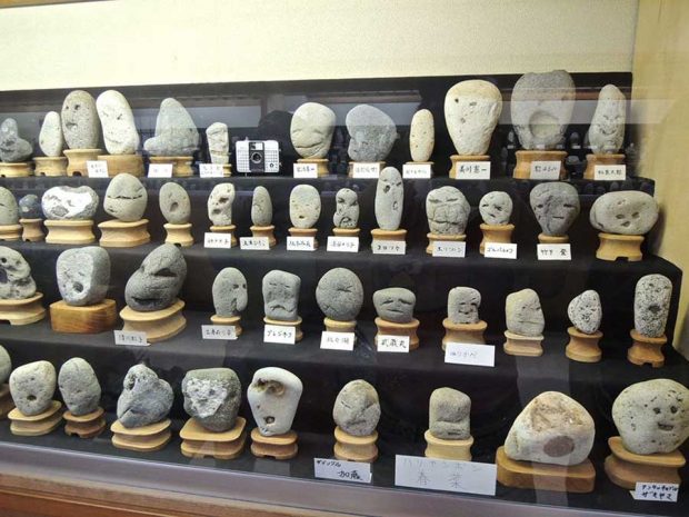 موزه ای از سنگ های با شکل و شمایل انسانی!موزه ای از سنگ های با شکل و شمایل انسانی!